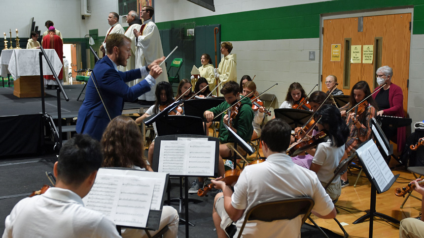 Gibbons welcomes bishop for all-school Mass