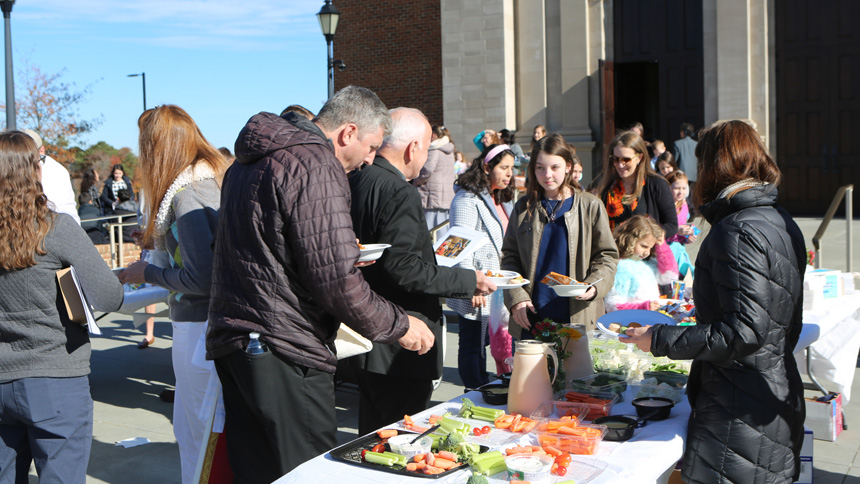 Bishop celebrates Mass for homeschoolers across diocese