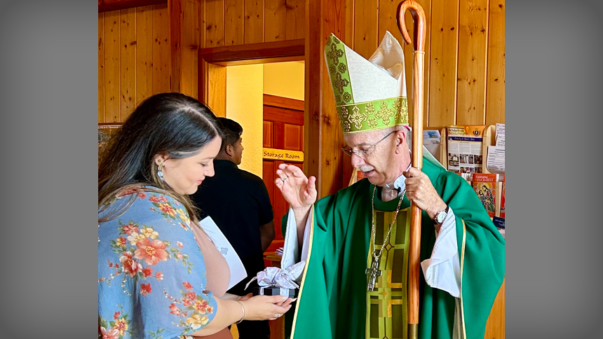 Bishop visits OBX faith community