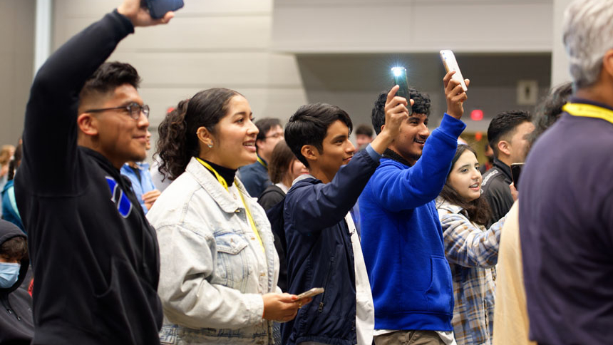 Eucharistic Congress welcomes thousands