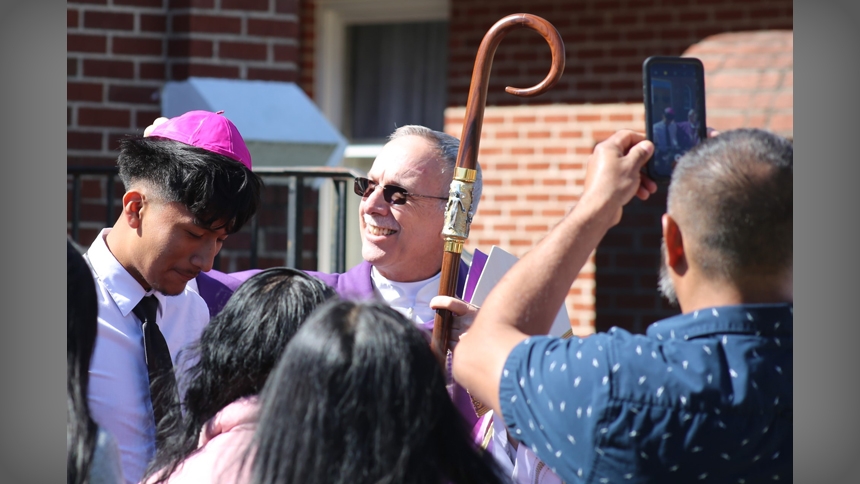 Bishop celebrates sacrament of confirmation in Elizabethtown