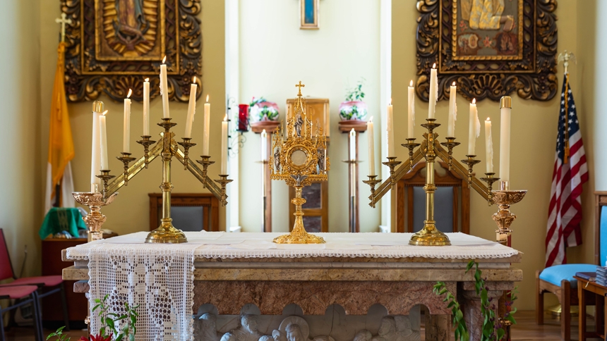 ‘Happy and proud’ - Fayetteville Deanery welcomes centennial monstrance