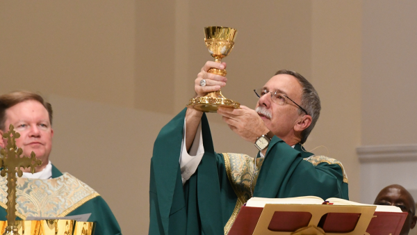 Bishop Luis celebrating Mass